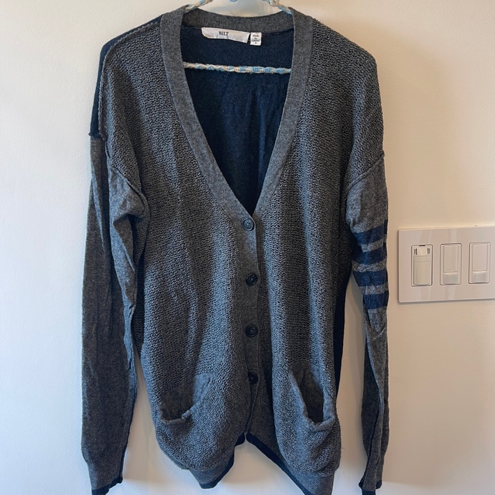 Comfy Wilt cardigan in grey and blue